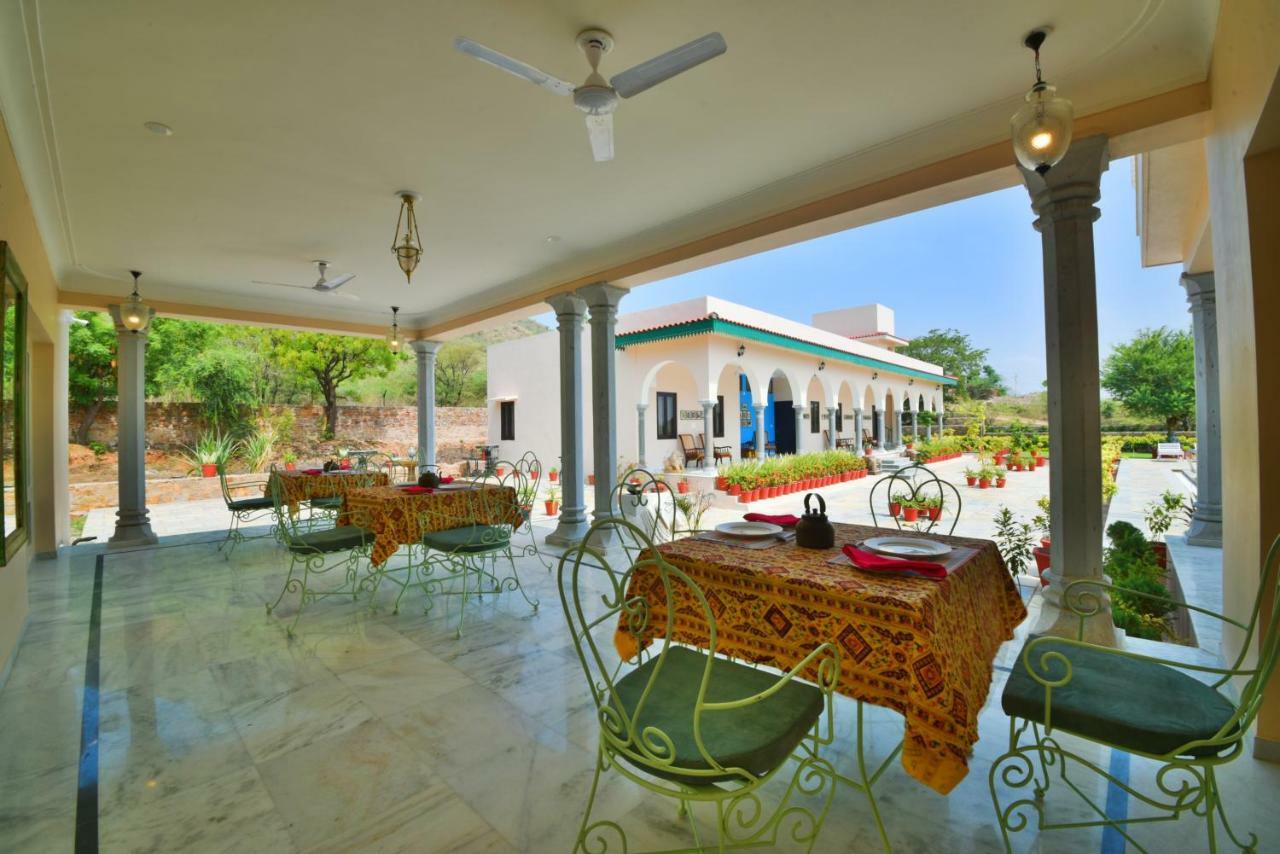 Premkunj Hotel Udaipur Buitenkant foto