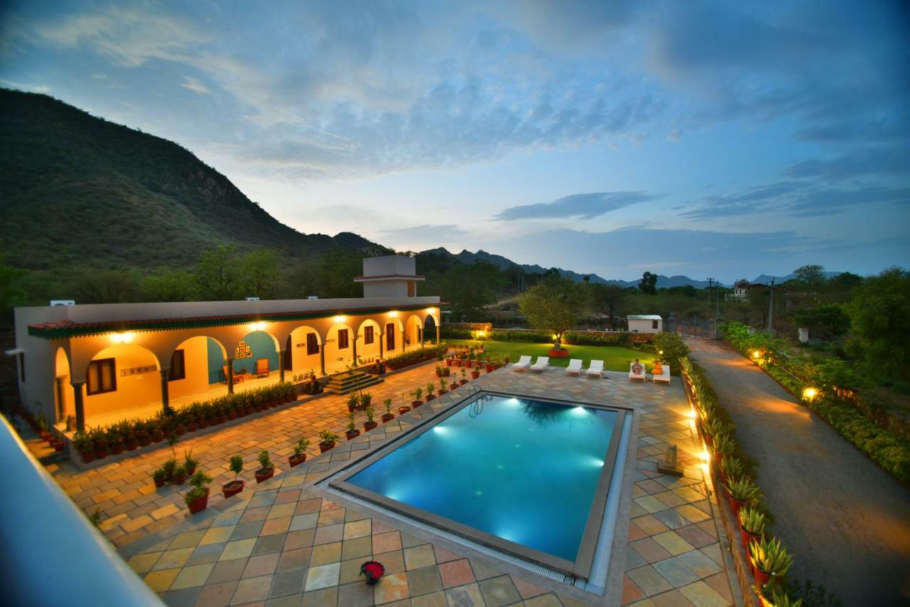 Premkunj Hotel Udaipur Buitenkant foto