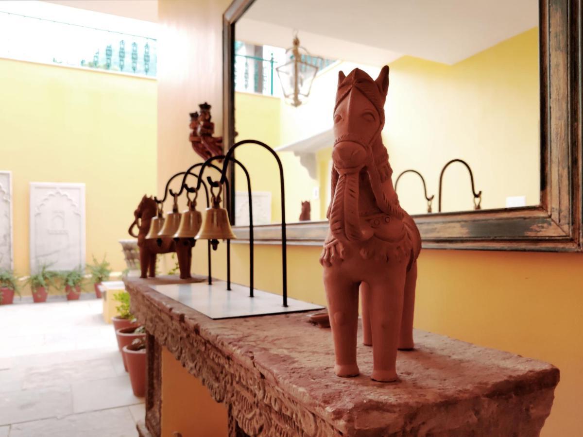 Premkunj Hotel Udaipur Buitenkant foto