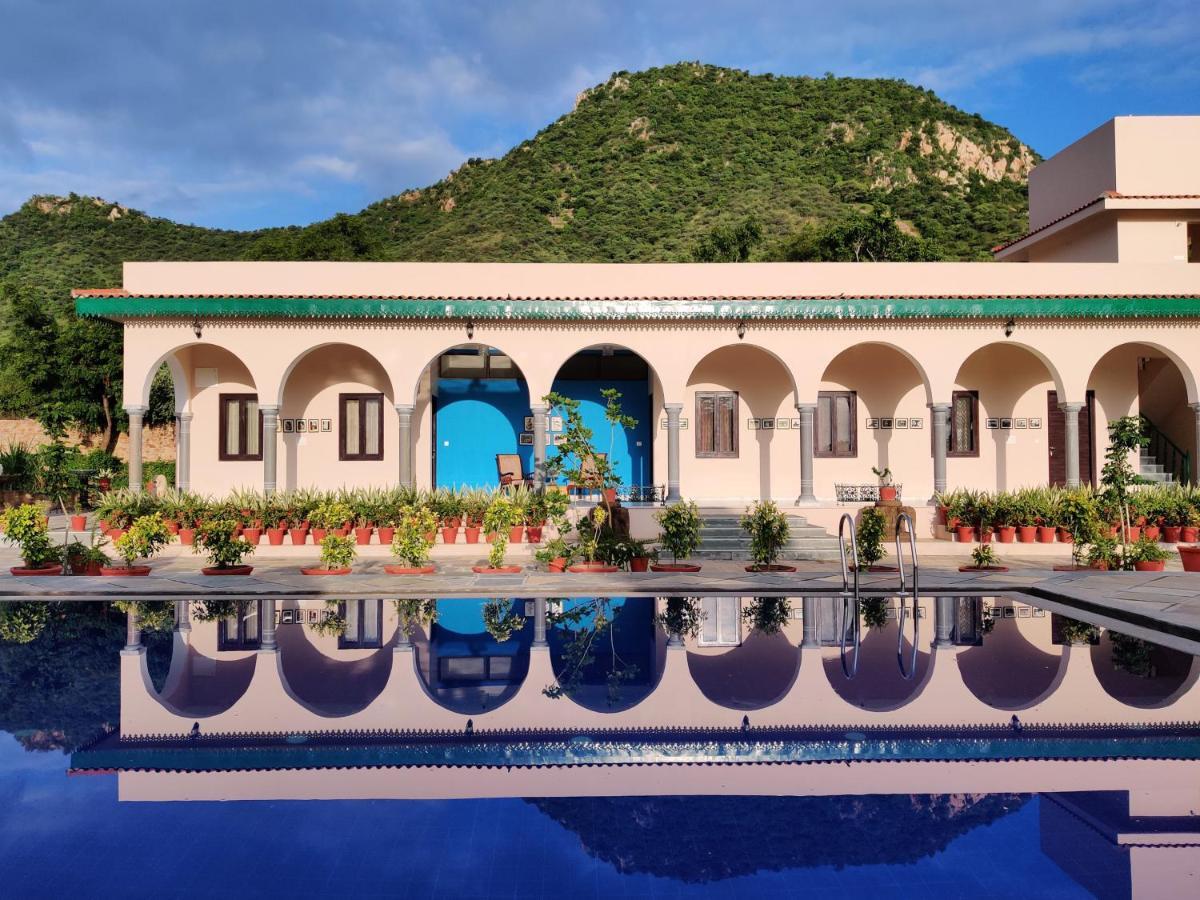 Premkunj Hotel Udaipur Buitenkant foto