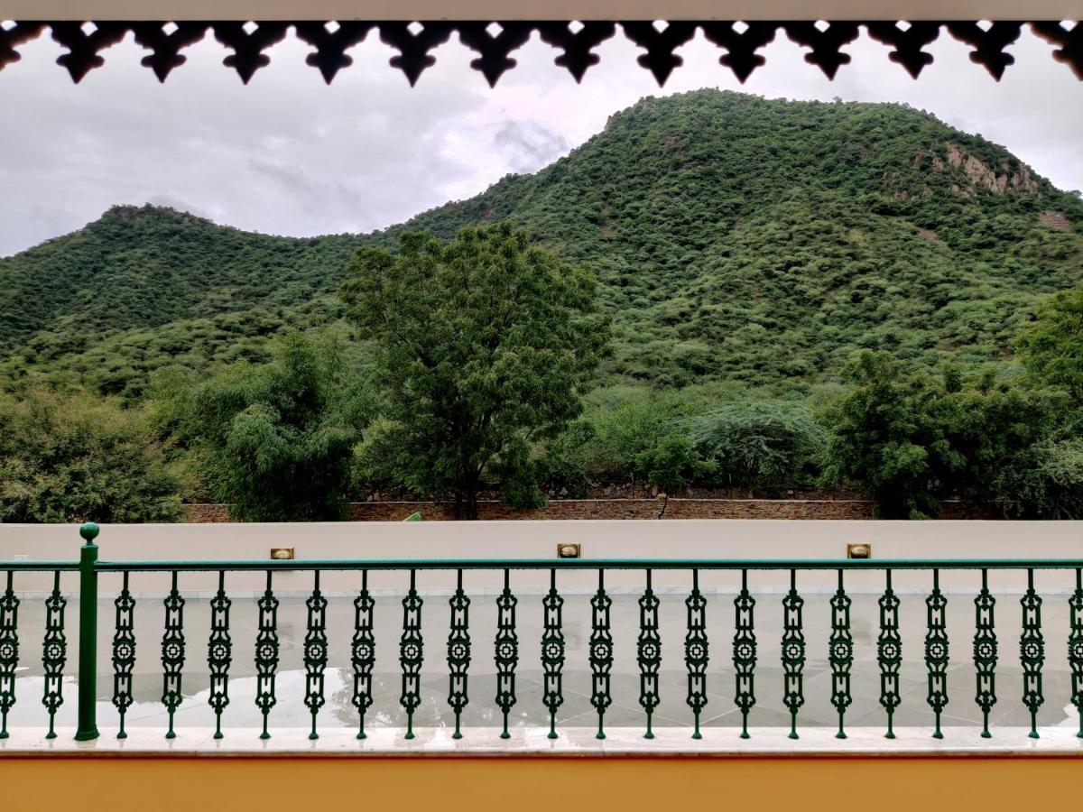 Premkunj Hotel Udaipur Buitenkant foto