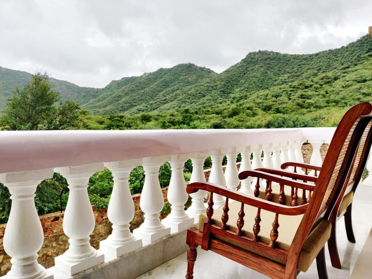 Premkunj Hotel Udaipur Buitenkant foto